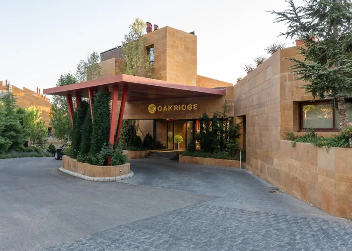 Oakridge Hotel & Spa